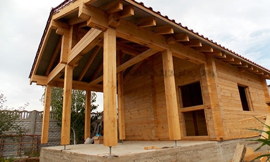 Вид на фасад бани