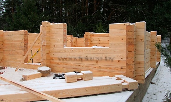 Процесс сборки сруба