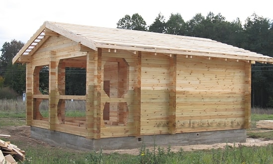 Вид на сруб сбоку