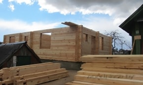 Процесс сборки сруба